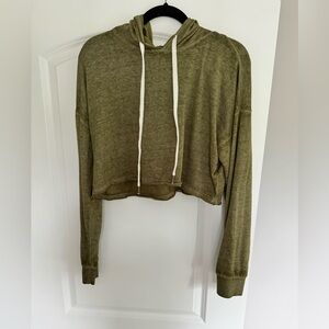 Size M Forever 21 Cropped Sweatshirt